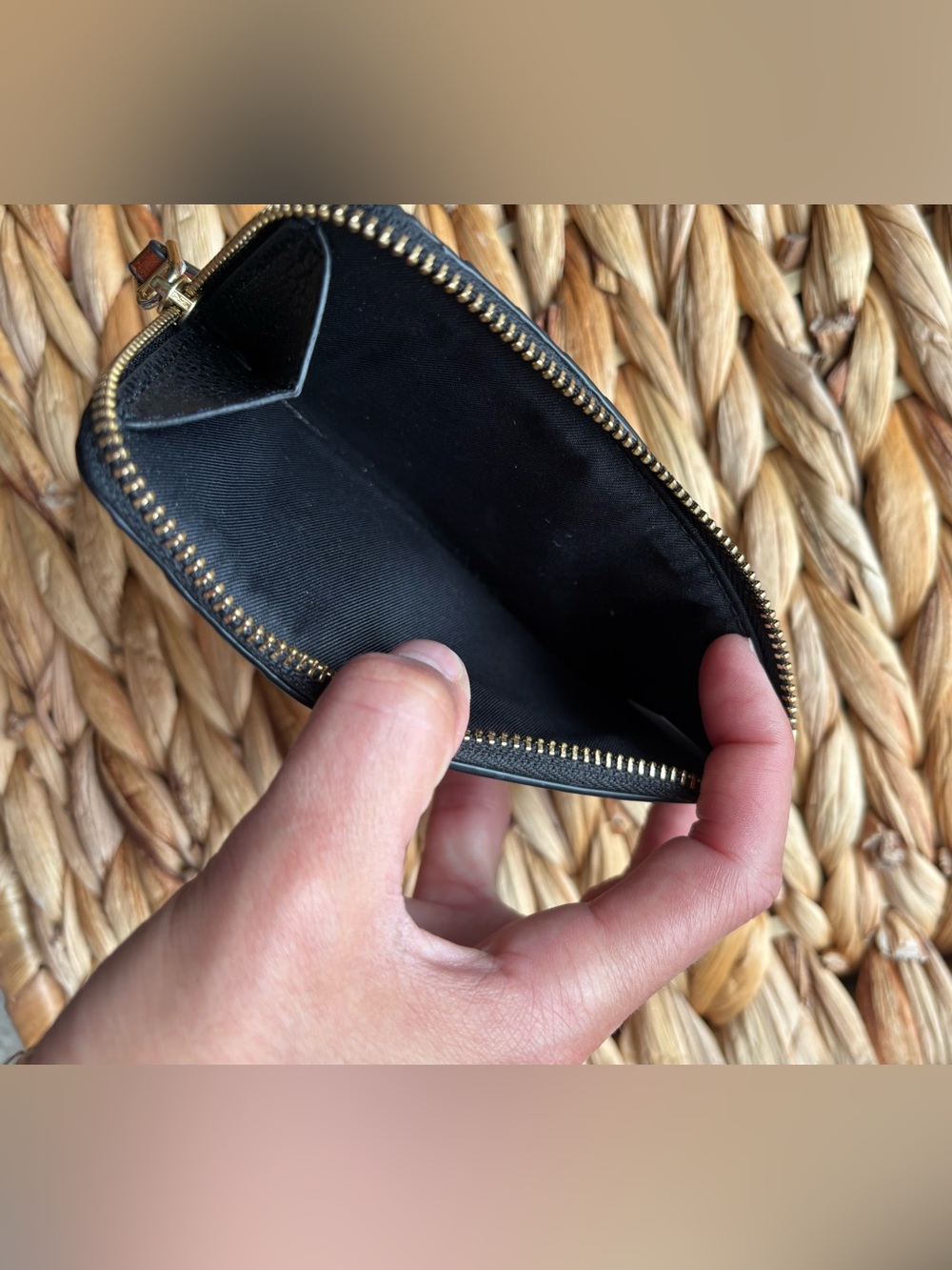Tory Burch Robinson Pebbled Zip-Top Card Case, Black, Tan, White Colorblock - Picture 5 of 7